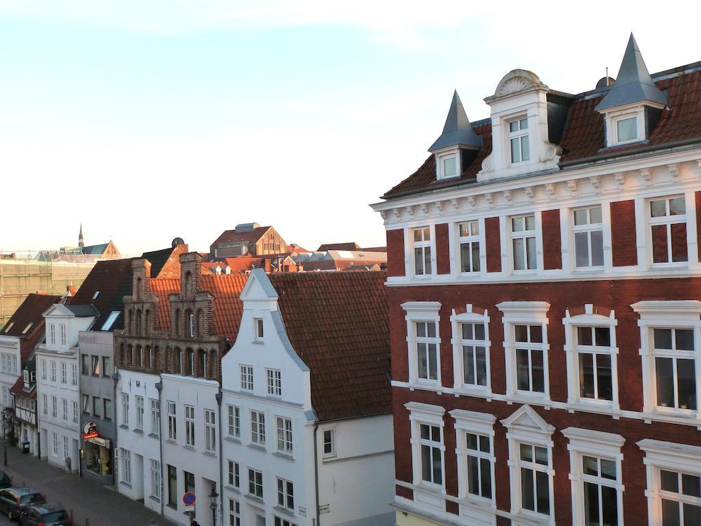 Likedeeler Am Stadthafen Lübeck Zimmer foto